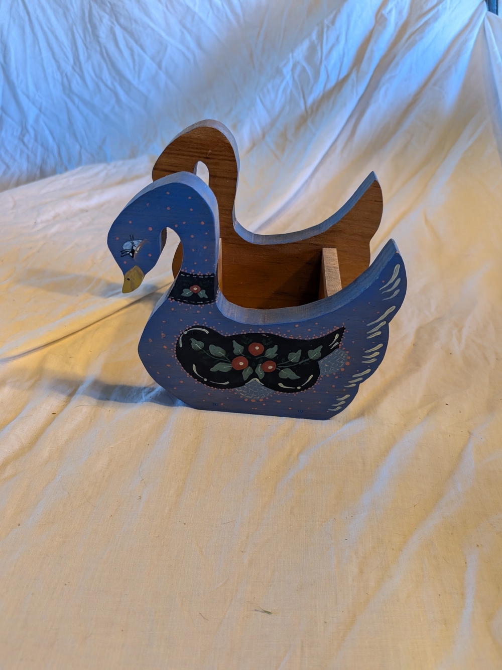2/50$ Vintage Blue Swan Wooden Decorative Box